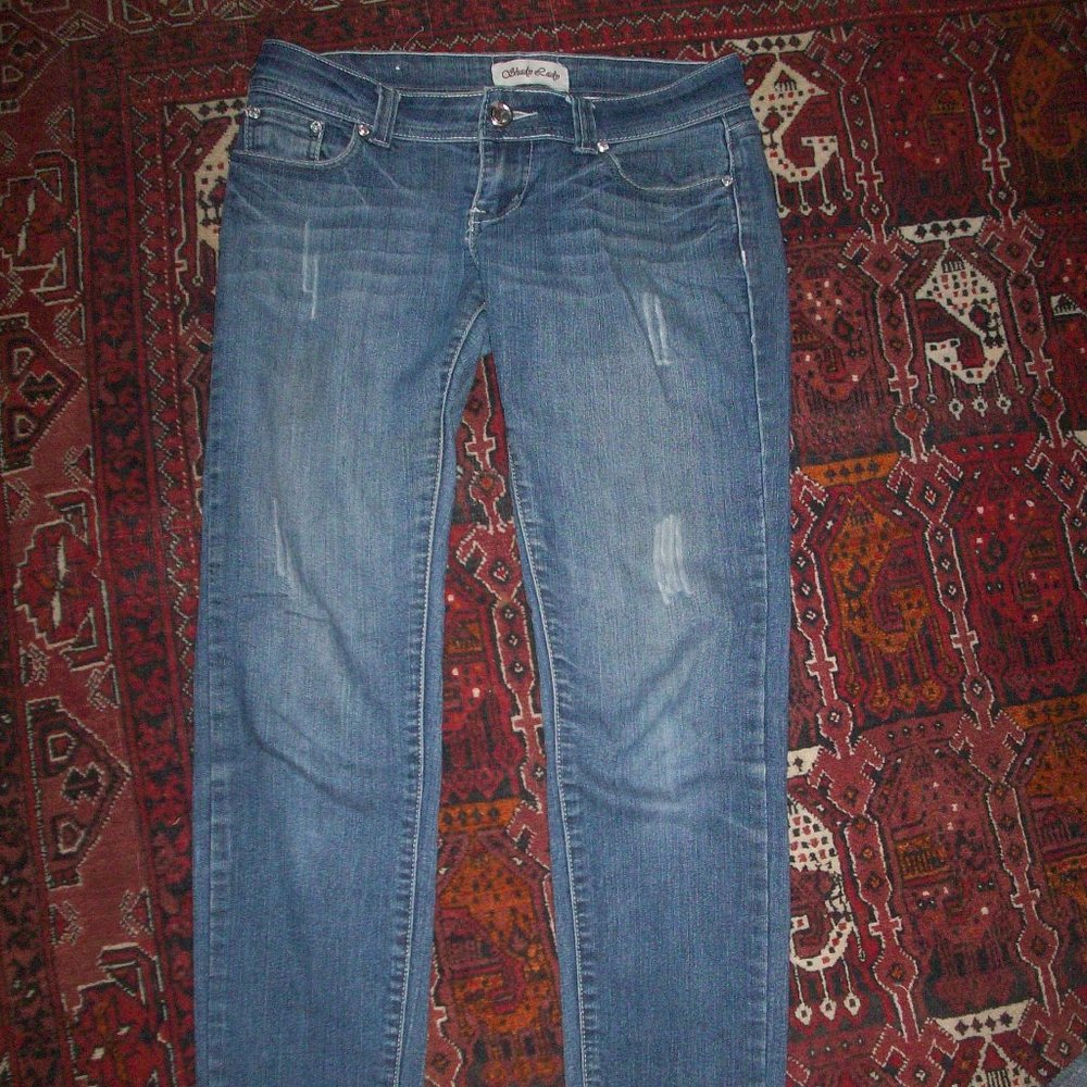 Shady Lady Slim Straight Womens Denim Jeans Distressed Low Rise 31 Inseam Size 5